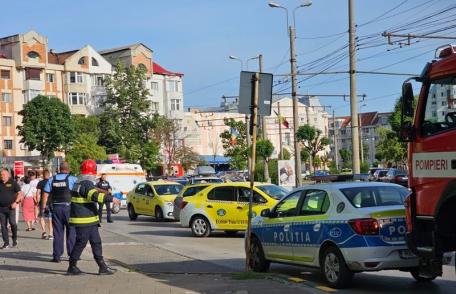 Alertă la mall-ul din Botoșani! Peste 300 de persoane evacuate din cauza unei posibile scurgeri de gaze - FOTO