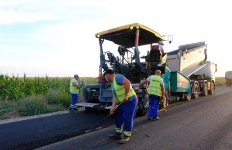 Asfalt pe drumul județean Dobârceni – Murguța – Ștefănești - FOTO