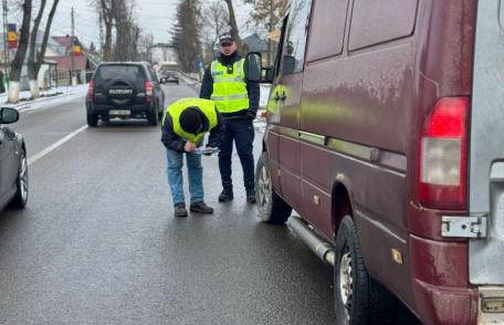 Acțiune a polițiștilor din Bucecea, împreună cu reprezentanți ai R.A.R. Sancțiuni uriașe aplicate transportatorilor - FOTO