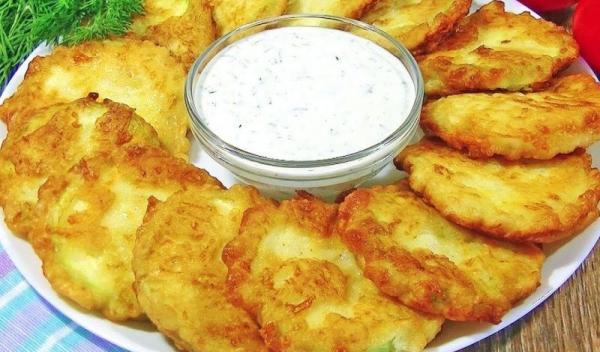 dovlecei-pane-sos-usturoi-tzatziki