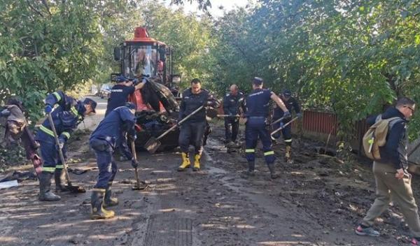 Pompieri inundatii Galati_11