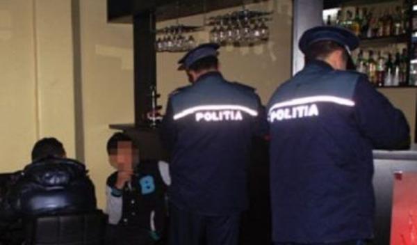 politisti in bar